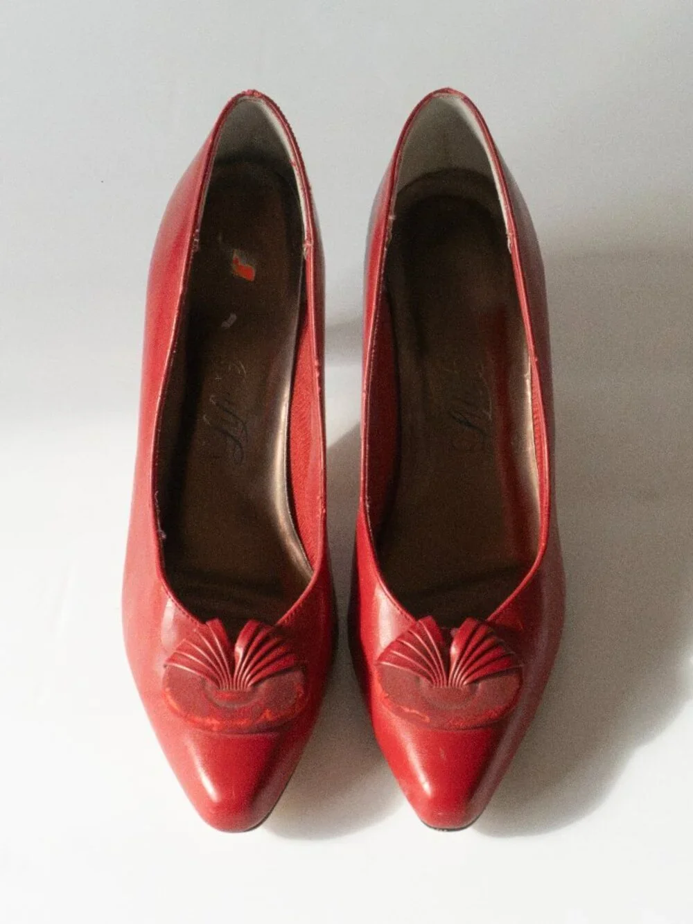 Vintage 80s LifeStride Red Leather Pumps Heels Size 7N Narrow 2.5